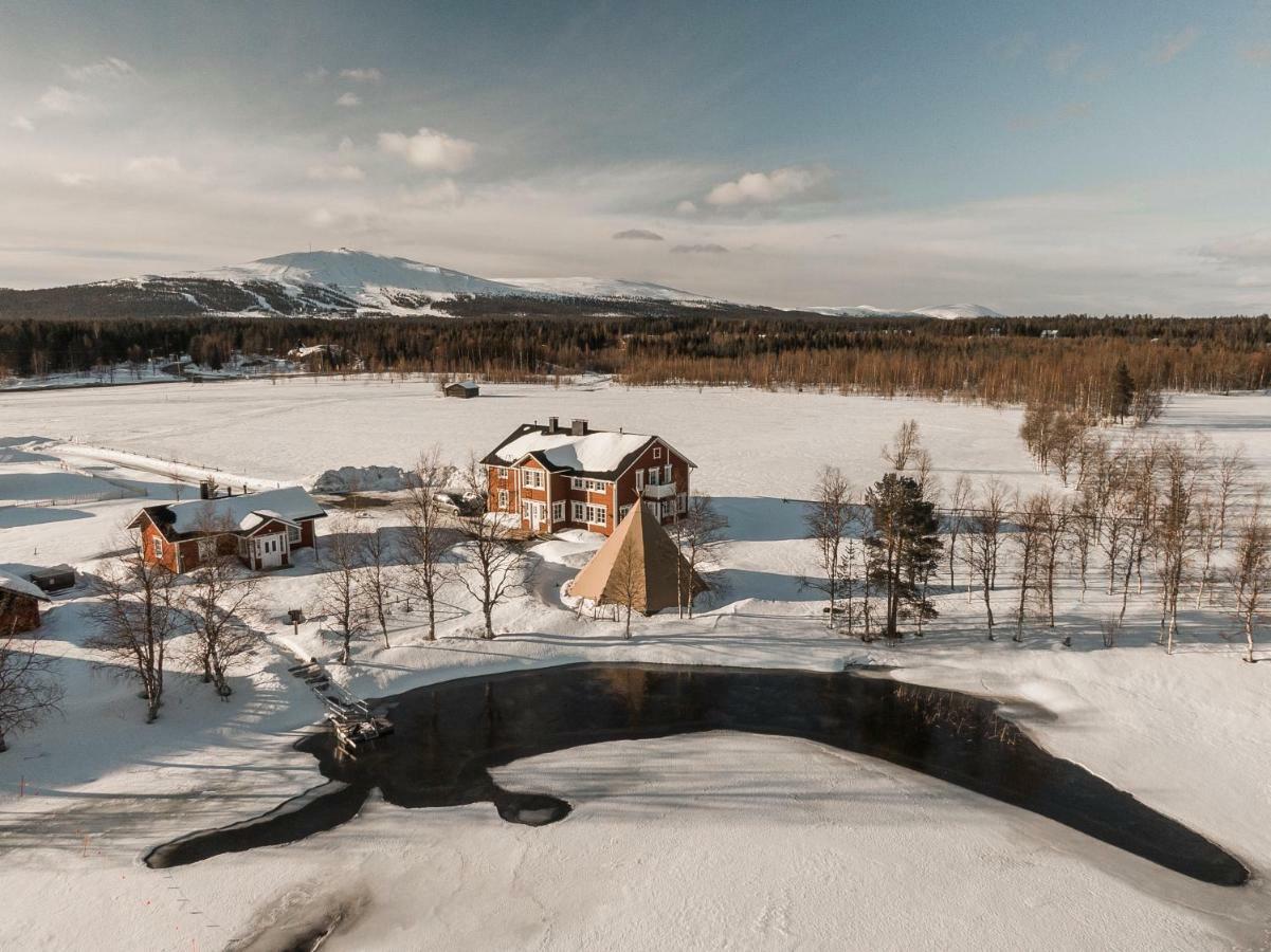 Hotel Aurora Estate Ylläsjärvi Exterior foto